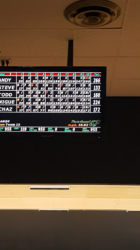 Bowling Alley «AMF Brookgate Lanes», reviews and photos, 14950 Snow Rd, Brook Park, OH 44142, USA