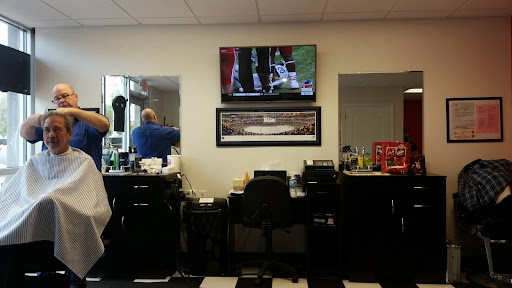 Barber Shop «Harbor Barber & Salon», reviews and photos, 25 Causeway Blvd #6, Clearwater Beach, FL 33767, USA