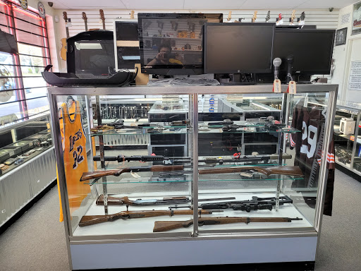 Pawn Shop «Todds Pawn Shop», reviews and photos, 300 N Milwaukee Ave # G, Lake Villa, IL 60046, USA