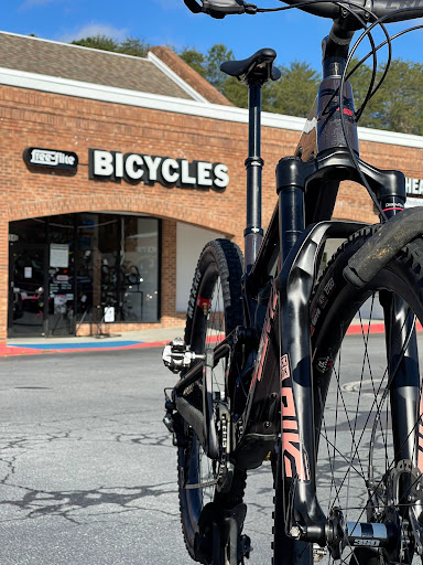 Bicycle Store «Free-Flite Bicycles», reviews and photos, 6014 Sandy Springs Cir, Atlanta, GA 30328, USA