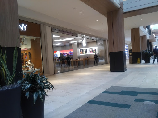 Computer Store «Apple Rosedale Center», reviews and photos, 1010 Rosedale Shopping Center, Roseville, MN 55113, USA