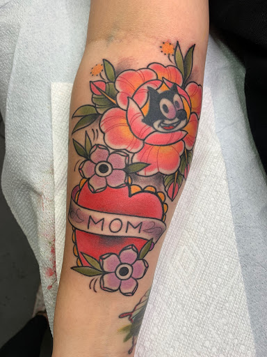 Tattoo Shop «12 Volt Tattoo Chico», reviews and photos, 194 E 8th St, Chico, CA 95928, USA