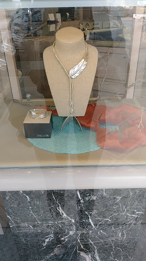 Shopping Mall «Feather Down Shopping Center», reviews and photos, 1258 Stabler Ln, Yuba City, CA 95993, USA