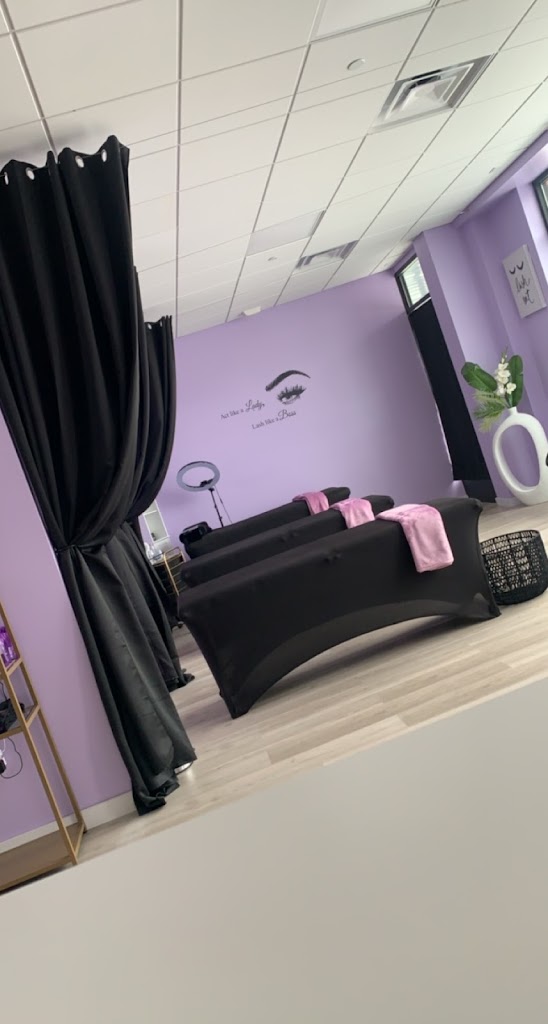 Daily's Beauty Lash Lounge 49503
