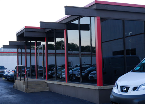 Car Dealer «DeMaagd GMC Nissan - New and Used Car Sales», reviews and photos, 333 W Dickman Rd, Battle Creek, MI 49037, USA