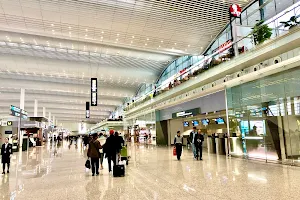 Guangzhou Baiyun International Airport image