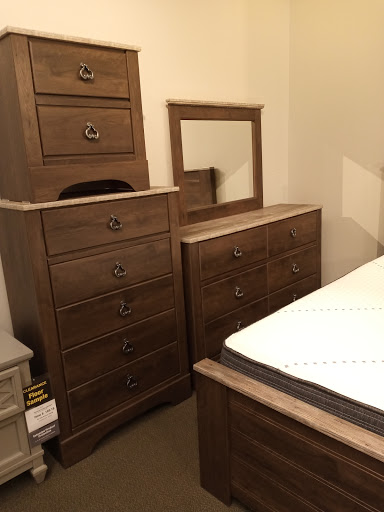 Furniture Store «Art Van Furniture - Clinton Township», reviews and photos, 33801 Gratiot Ave, Charter Twp of Clinton, MI 48035, USA