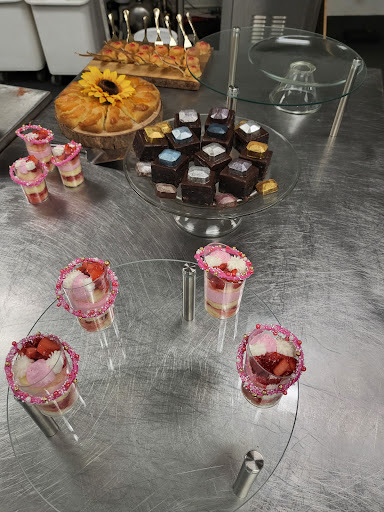 Event Venue «Chateau Luxe Event Venue», reviews and photos, 1175 E Lone Cactus Dr, Phoenix, AZ 85024, USA