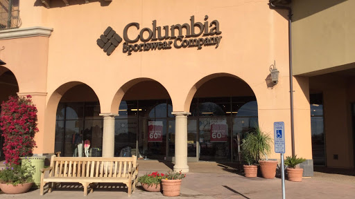 Sportswear Store «Columbia Sportswear Outlet Store at Outlets at Anthem», reviews and photos, 4250 W Anthem Way, Phoenix, AZ 85086, USA