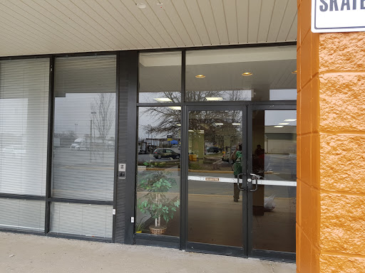 Clinton Dollar Store, 8871 Woodyard Rd, Clinton, MD 20735, USA, 