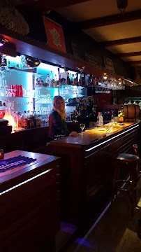 Atmosphère du Restaurant Bar de la Plage à Grandcamp-Maisy - n°4