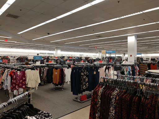 Department Store «Nordstrom Rack Woodfield», reviews and photos, 1520 E Golf Rd, Schaumburg, IL 60173, USA