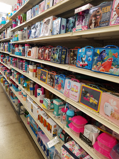 Home Goods Store «At Home», reviews and photos, 1325 N Meacham Rd, Schaumburg, IL 60173, USA