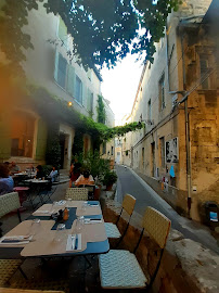Atmosphère du Restaurant L'Épicerie du Cloître à Arles - n°8