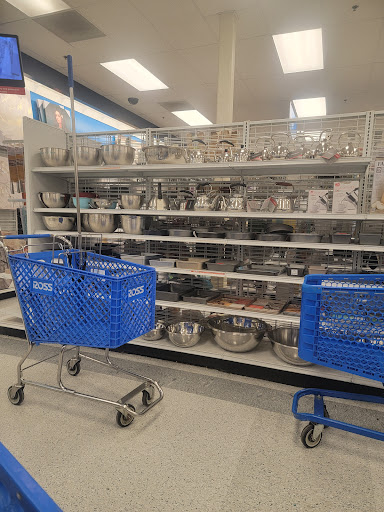 Clothing Store «Ross Dress for Less», reviews and photos, 620 Triangle Shopping Center, Longview, WA 98632, USA