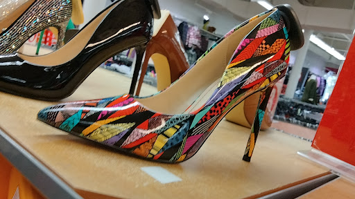 Shopping Mall «Prospect Plaza Shopping Center», reviews and photos, 18-54 Kane St, West Hartford, CT 06101, USA