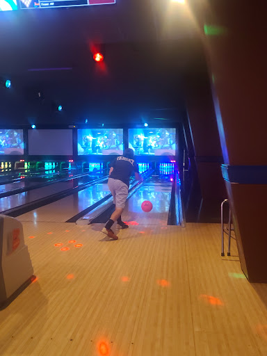 Bowling Alley «North Bowl Lanes», reviews and photos, 71 E Washington St, North Attleborough, MA 02760, USA