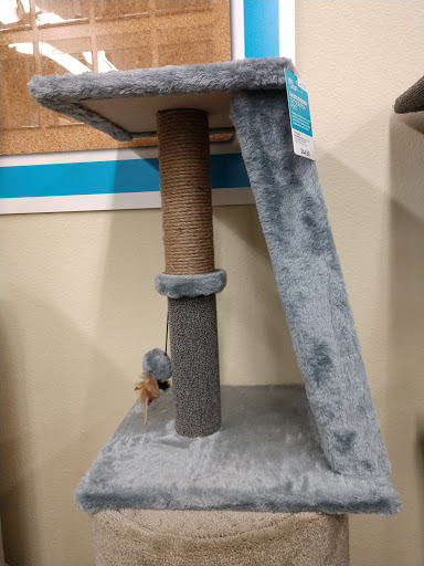 Pet Supply Store «Petco Animal Supplies», reviews and photos, 525 S 5th St, Bismarck, ND 58504, USA