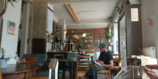 VARY Record Store & Café