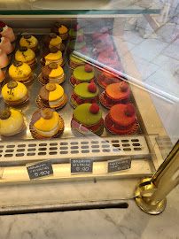 Vitrine du Restaurant Au Petit Versailles du Marais à Paris - n°7