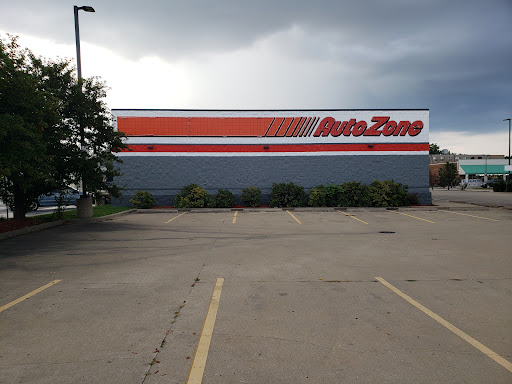 AutoZone, 1065 E Oakton St, Des Plaines, IL 60018, USA, 