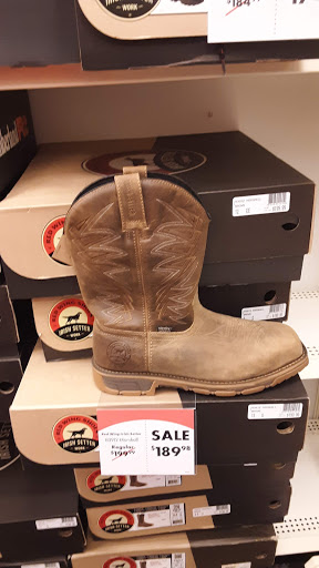 Shoe Store «Shoe Carnival», reviews and photos, 2706 Plainfield Rd, Joliet, IL 60435, USA