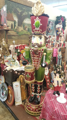 Antique Store «Merchant Square», reviews and photos, 1509 N Arizona Ave, Chandler, AZ 85225, USA