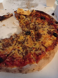 Plats et boissons du Restaurant italien Allo Mistral Pizza : Pizzas Toulon au Feu de Bois - n°10