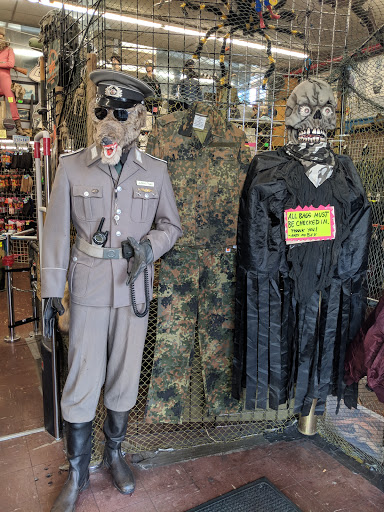 Sporting Goods Store «Andy & Bax Sporting Goods», reviews and photos, 324 SE Grand Ave, Portland, OR 97214, USA