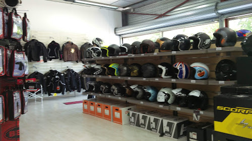Magasin de pièces et d'accessoires pour motos La boutique du MOTARD / PORT-DU-CASQUE.com Saussay