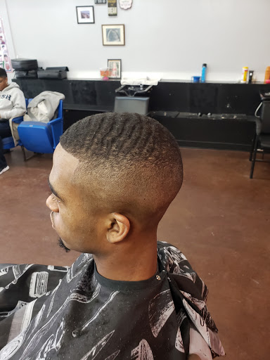 Barber Shop «Marlos Barbershop», reviews and photos, 5917 E 86th St, Indianapolis, IN 46250, USA