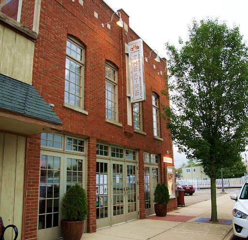 Movie Theater «Vickers Theatre», reviews and photos, 6 N Elm St, Three Oaks, MI 49128, USA