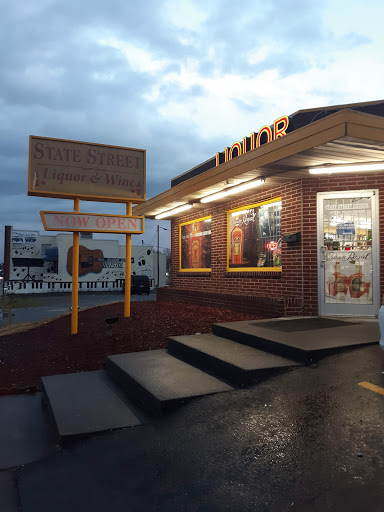 Liquor Store «State stree liquor & wine», reviews and photos, 1252 W State St, Bristol, TN 37620, USA