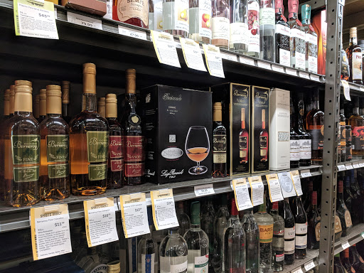 Wine Store «Total Wine & More», reviews and photos, 4320 Summit Plaza Dr #5, Louisville, KY 40241, USA