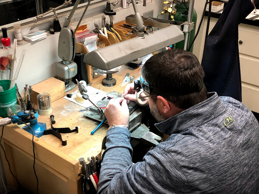 Pawn Shop «Braswell & Son Pawnbrokers», reviews and photos, 9101 W Markham St, Little Rock, AR 72205, USA