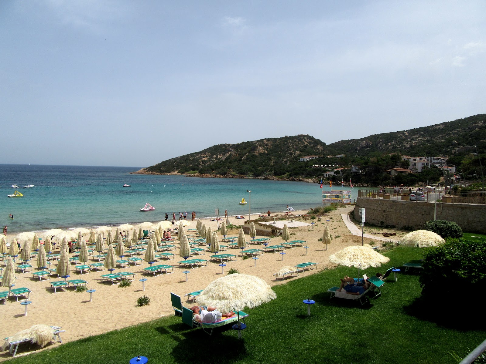 Foto di Spiaggia di Cala Battistoni e il suo bellissimo paesaggio