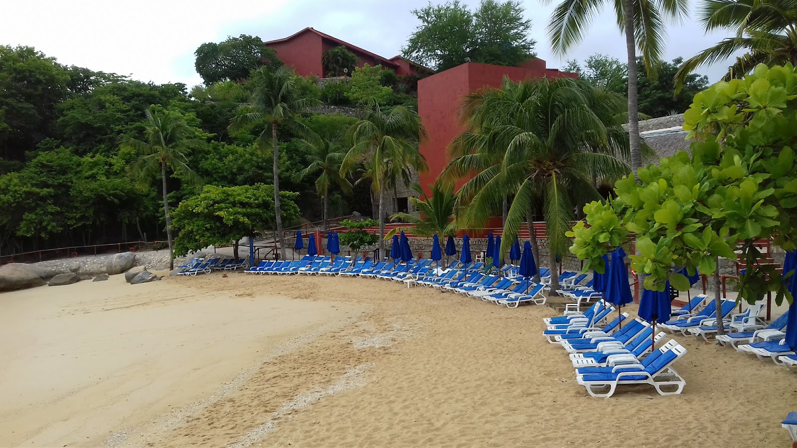 Photo de Las Brisas beach II et ses beaux paysages