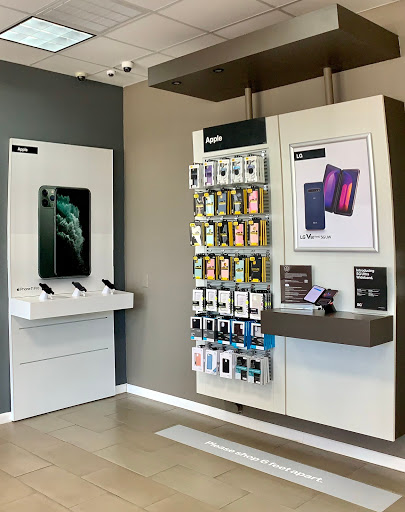 Cell Phone Store «Verizon Authorized Retailer, TCC», reviews and photos, 2091 Indian River Blvd, Vero Beach, FL 32960, USA