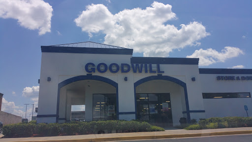 Thrift Store «Goodwill of North Georgia: Snellville Store and Donation Center», reviews and photos, 2340 Ronald Reagan Pkwy, Snellville, GA 30078, USA