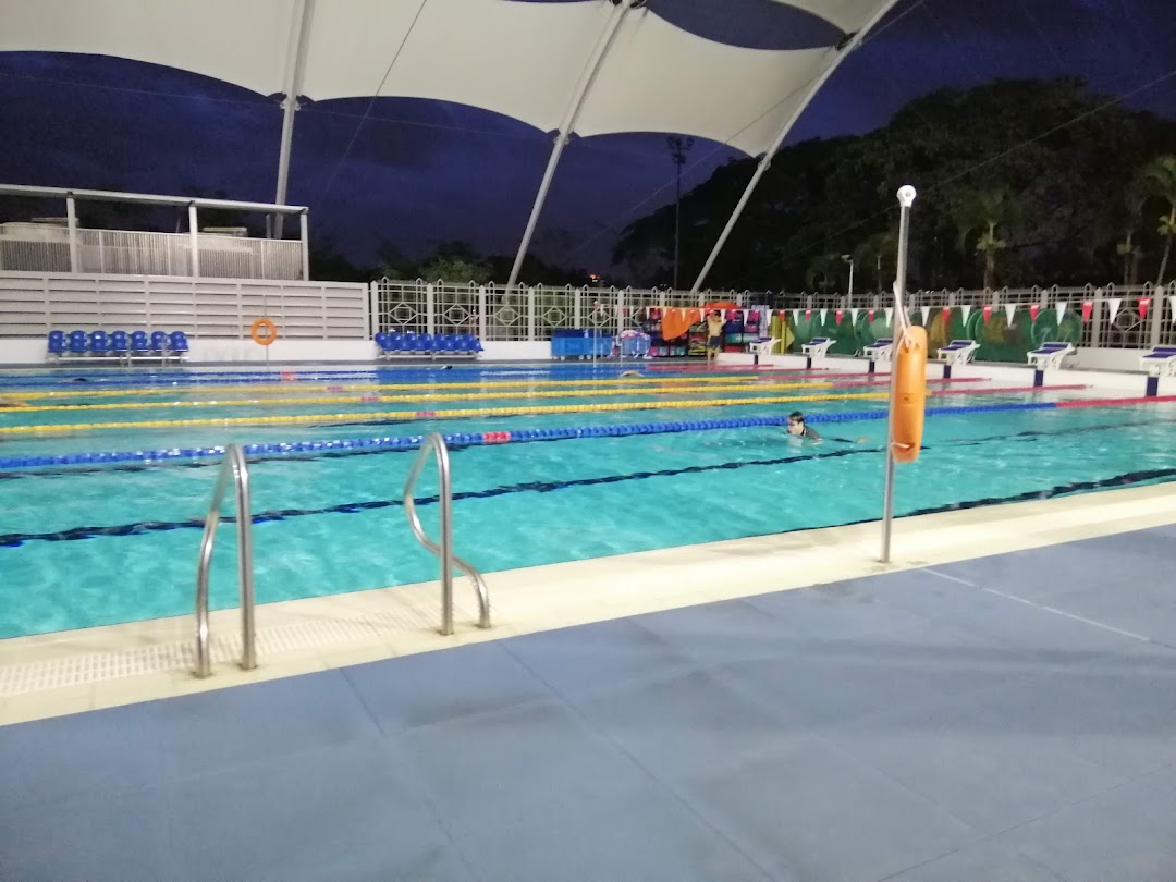 Pusat Akuatik Nasional, Kompleks Sukan Negara Bukit Jalil di bandar