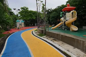 Pu Chao Saming Phrai Municipal Park image