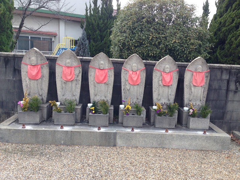 鎌田墓地