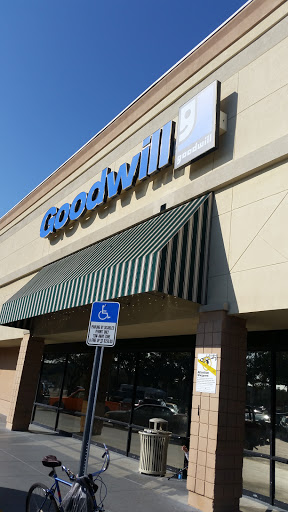 Thrift Store «Goodwill Central St. Petersburg Store», reviews and photos