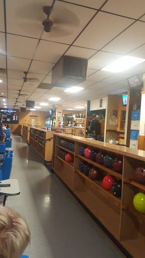 Bowling Alley «Hudson Bowling Center», reviews and photos, 1801 Ward Ave #224, Hudson, WI 54016, USA