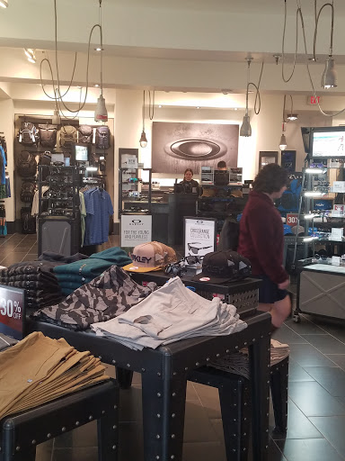 Sunglasses Store «Oakley Store», reviews and photos, 4325 Glenwood Ave #1018, Raleigh, NC 27612, USA