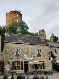 La causerie des lilas du Restaurant LE MEDIEVAL à Hierges - n°1