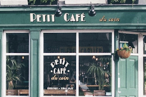 Petit Café Du Coin image