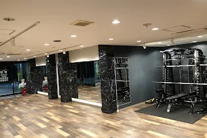 Personal Training Gym TOMBLACK image
