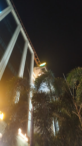 Shopping Mall «Summit Mall», reviews and photos, 3265 W Market St, Fairlawn, OH 44333, USA