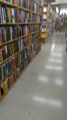 Book Store «Half Price Books», reviews and photos, 1328 Butterfield Rd, Downers Grove, IL 60515, USA